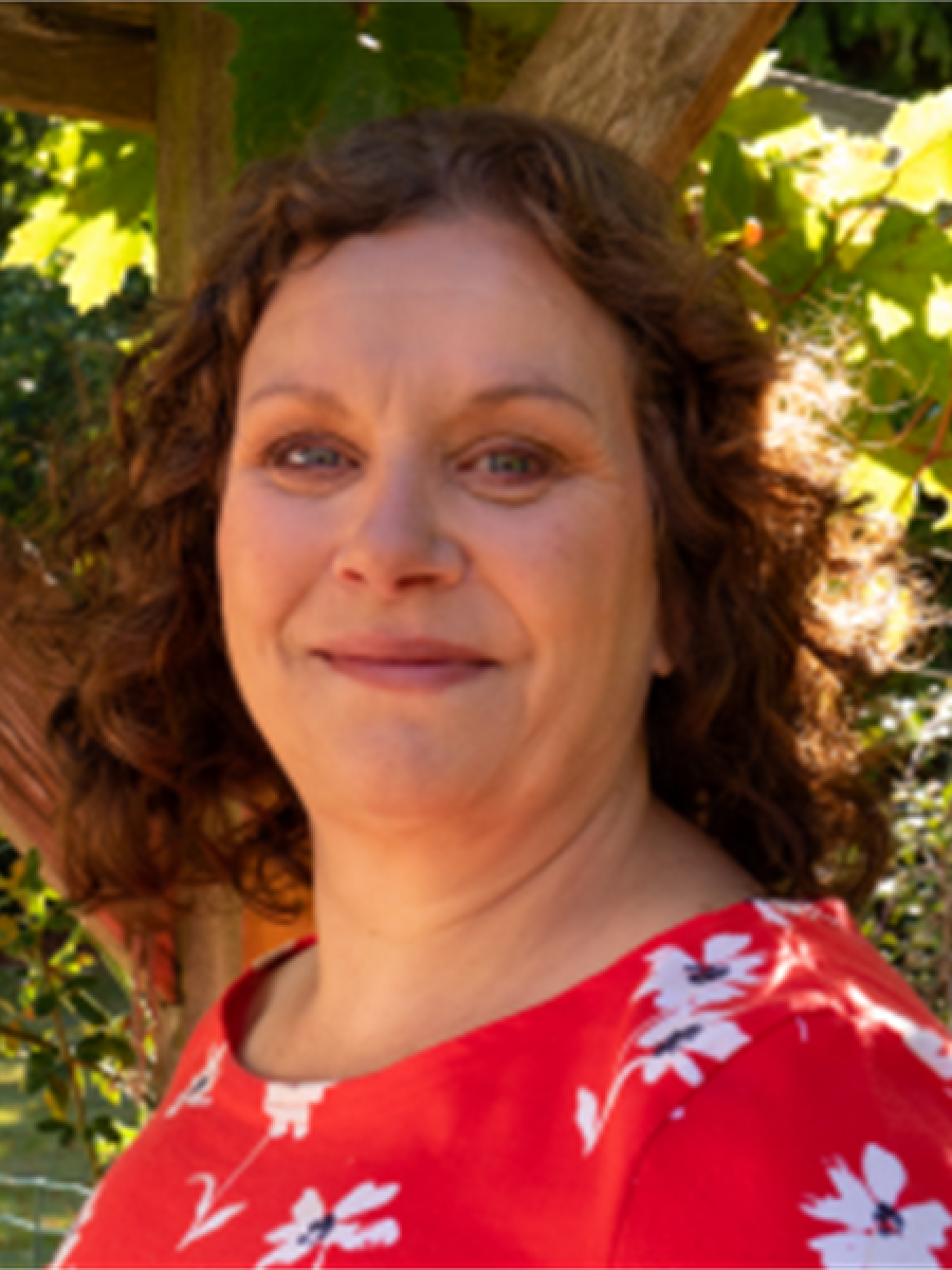 Caroline Foster